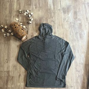 Lululemon Men’s Large Lightweight 1/2 Zip Pullover Gray Do It For The Bacon Hood